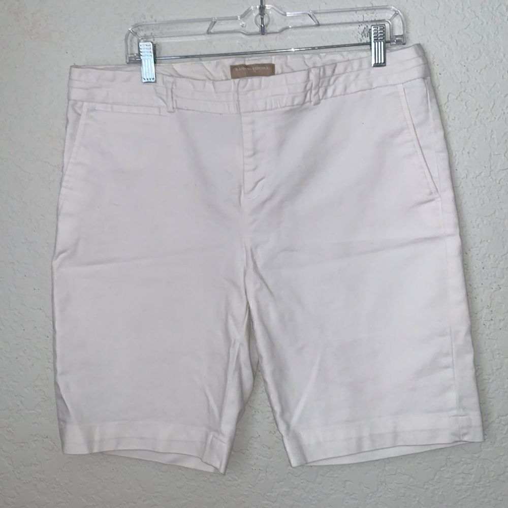 Banana Republic Cotton Blend White Shorts Size M